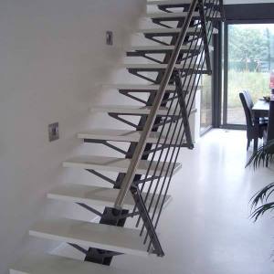 gerade Mittelholmtreppe