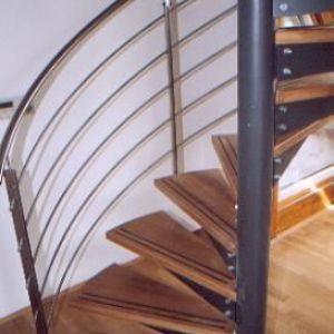 Spindeltreppe Doppelkragarm