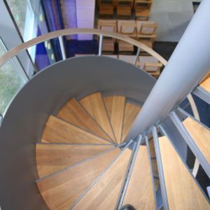 Spindeltreppe mit Geländerwange